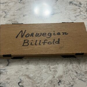 Wooden Norwegian Billfold